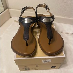 MK Thong Sandals 8M